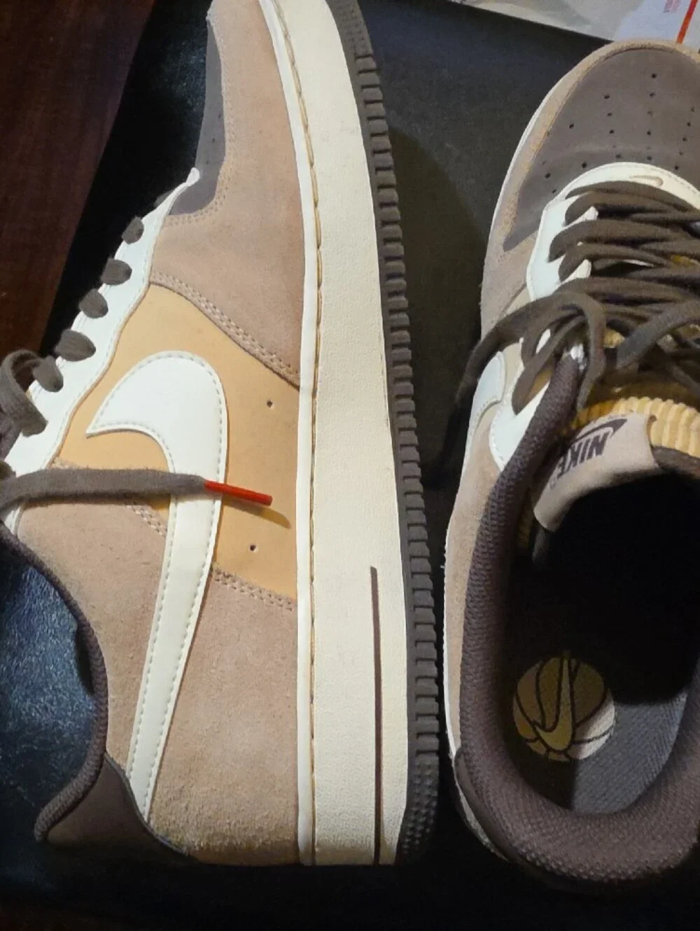 Nike Men’s Low-Top Sneakers in Brown and Cream